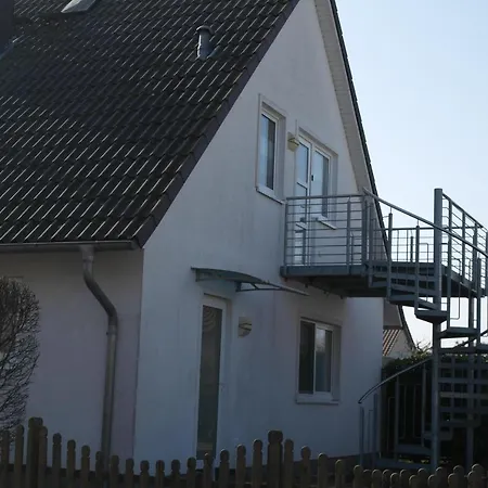 Villa Zum Ostseestern, Fewo Og 제바트헤링스도르프