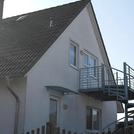 아파트 Villa Zum Ostseestern, Fewo Og