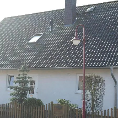 아파트 Villa Zum Ostseestern, Fewo Og