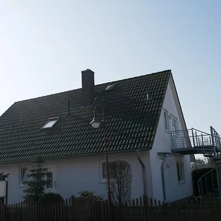 Villa Zum Ostseestern, Fewo Og 아파트